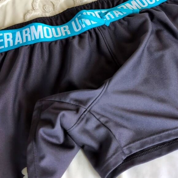 Under Armour Workout Shorts Women's Size Small - Picture 7 of 8